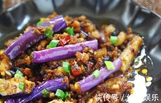 美白|炒茄子时加一宝,美白皮肤,色斑皱纹淡了,黑眼圈没了,不妨一试