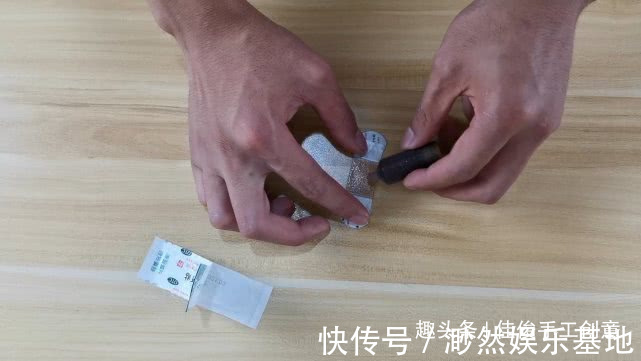 下水道|把藿香正气水抹在脚上真实用,解决了男女士的烦恼,进来学学吧!