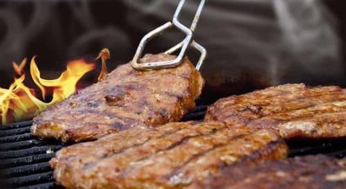 终身|世界最霸气的自助餐,吃完一份牛排就能终身免费,网友套路太深