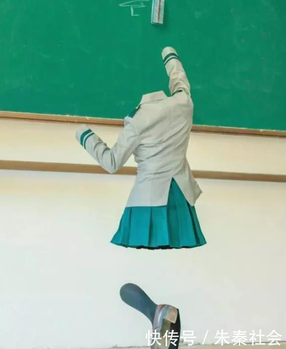 悬空状|大神COS透明人,衣服看起来像是悬空,最后一张吓坏粉丝