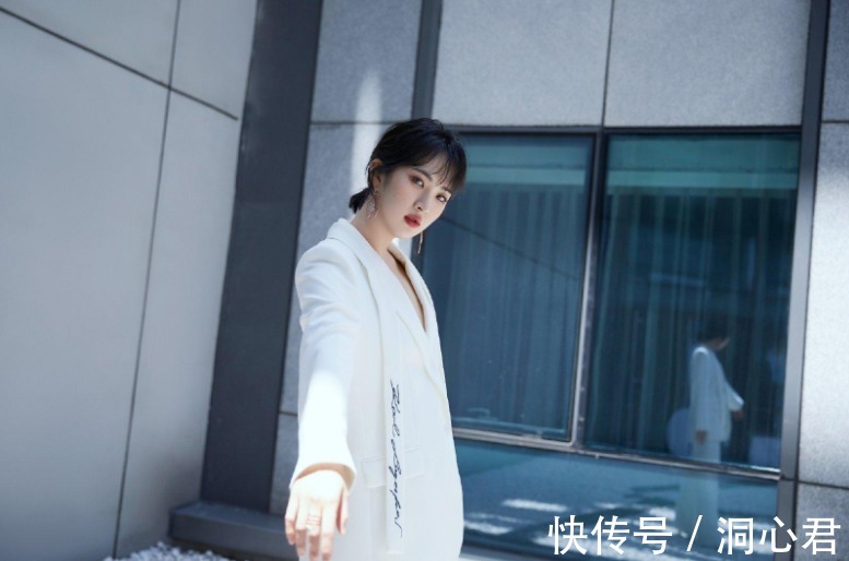 姚凌|姚安娜本是富二代,为何还努力混迹时尚圈?任正非:她喜欢就好