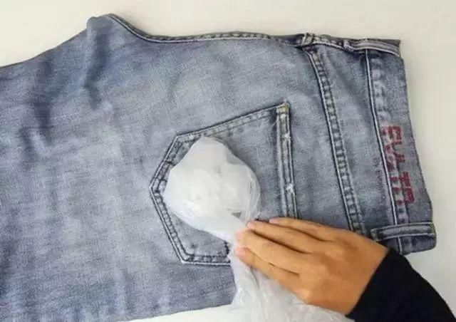 拉链拉不上,衣服起球,裤子不合身……教你一招快速解决