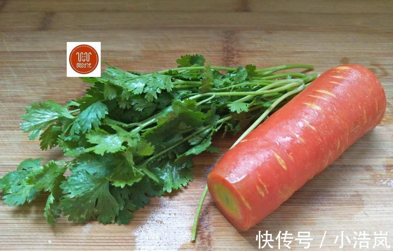 香菜|天热没食欲，应该吃这道菜，5分钟就做好，清肠开胃全家都爱！