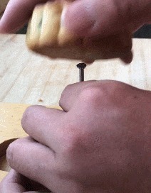 |搞笑GIF：难怪这妹子的做的东西味道十足的！原来如此