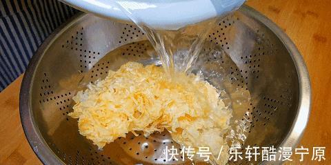 泡软|夏天没胃口试试这一黑一白的凉拌菜,一拌就上桌,家人都说好