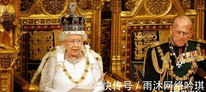 戴安娜|英女王有5千顶帽子,戴安娜帽子戴得最美艳,俩姐妹帽子有点尴尬