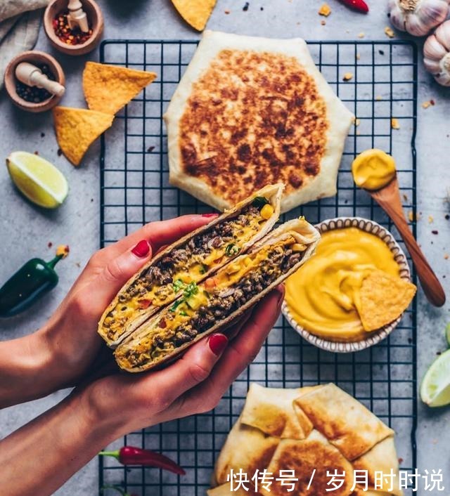 汉堡、蛋糕、披萨……素食主义者的餐桌远比你想象中丰富多彩