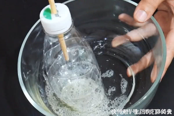 小窍门|打蛋器根本不用花钱买！教你做一个，1分钟打好，比买的还好用！