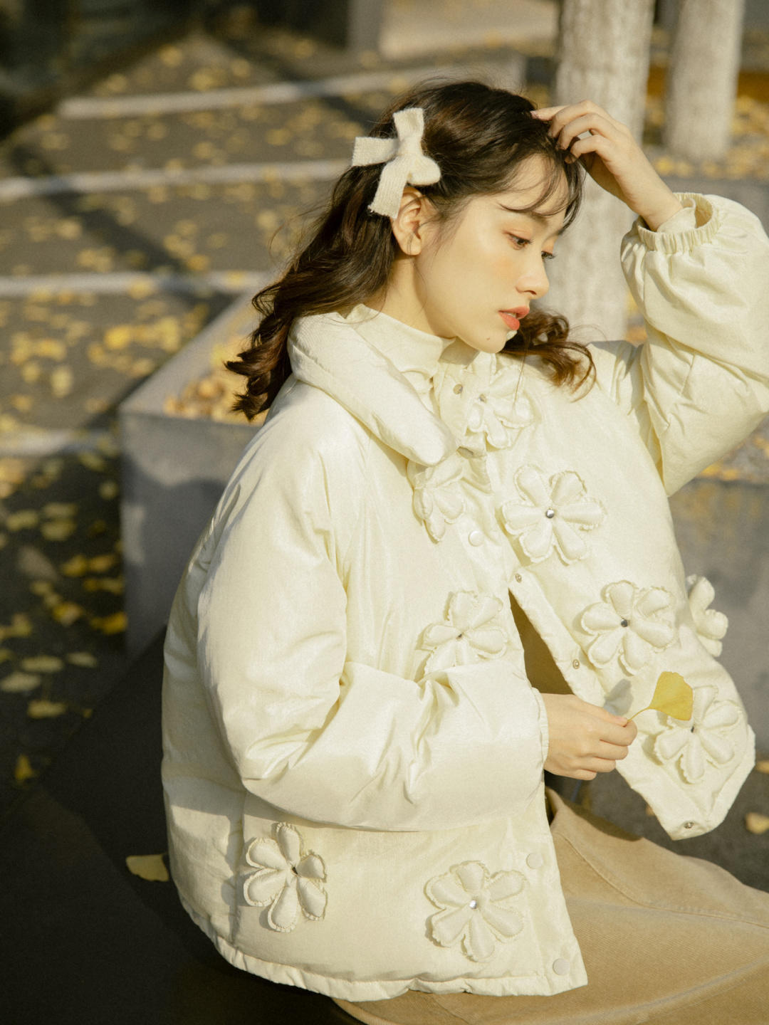 穿搭|降温没“羽绒服”真不行,少女们都爱这4个款,青春洋溢又保暖