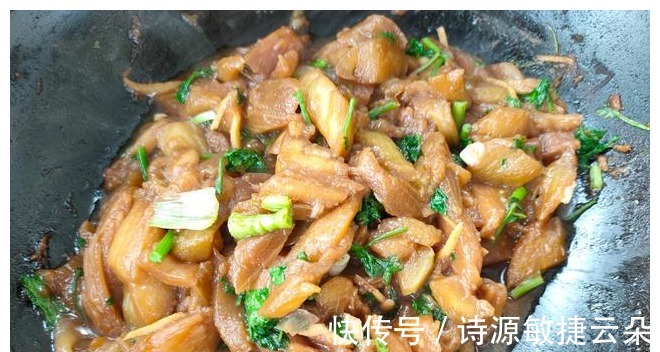 炒茄子|炒茄子时，记得“放3味去1味”，茄子不吸油，入味更好吃！