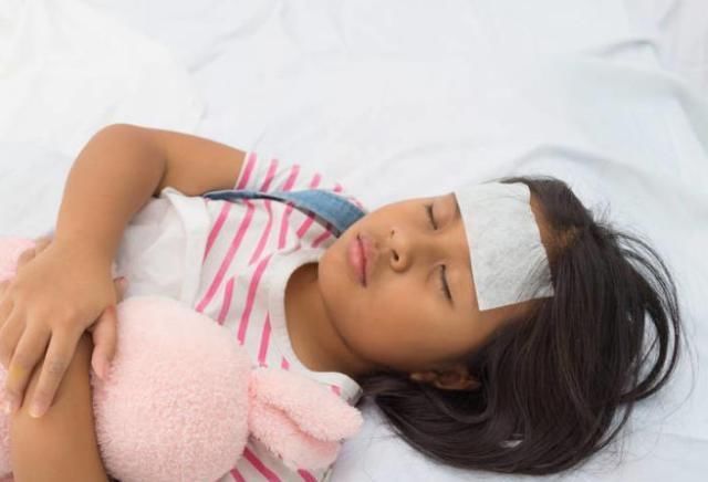 宝宝|都2020年了，你还在用这些方法退烧？宝宝真的被“坑”惨了！