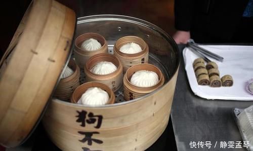 163岁的“狗不理”包子,为何没人再去吃了?顾客:你去瞧瞧价格