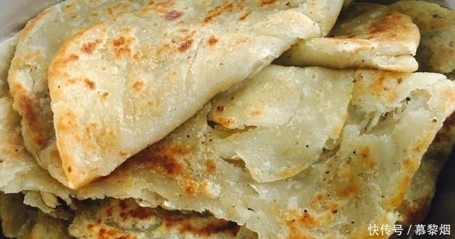 烙饼时,这三个错误不要犯,否则饼硬又难吃,看完你就明白了