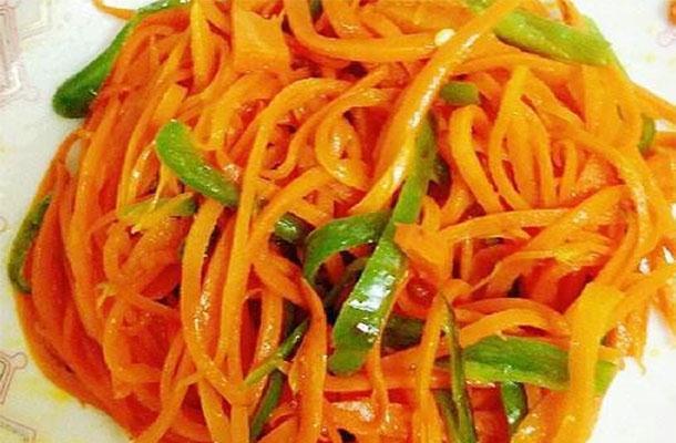 胡萝卜炒青椒|每天熬夜玩手机12点不睡觉没精力上学上班,多吃护眼菜,预防近视