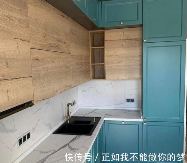 橱柜|湖蓝色+原木橱柜设计!打造高颜值厨房,就这么简单