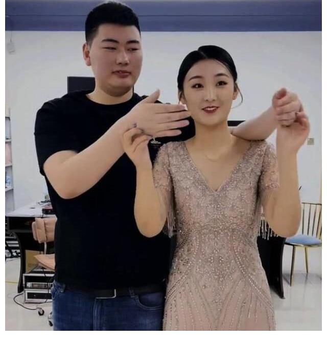 陈亚男|“封杀”事件反转，陈亚男称：未来2年直播带收益全部拿来做公益