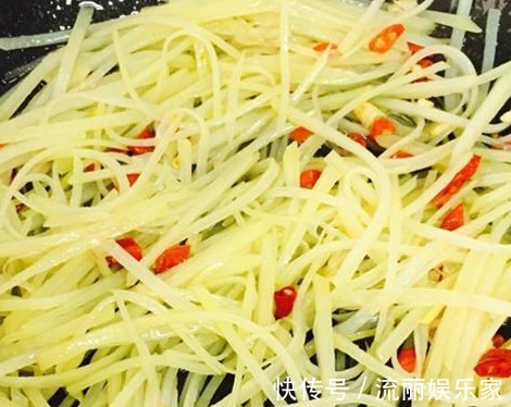 土豆丝|炒土豆丝并不简单,非常关键的一步可能被忽略了,来学习下