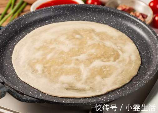 层次|烙饼为啥又干又硬厨娘教你3个窍门，烙饼又酥又软，层次分明