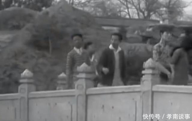 历史人物|张学良带于凤至和家人游园的老照片，那时的少帅正值春风得意