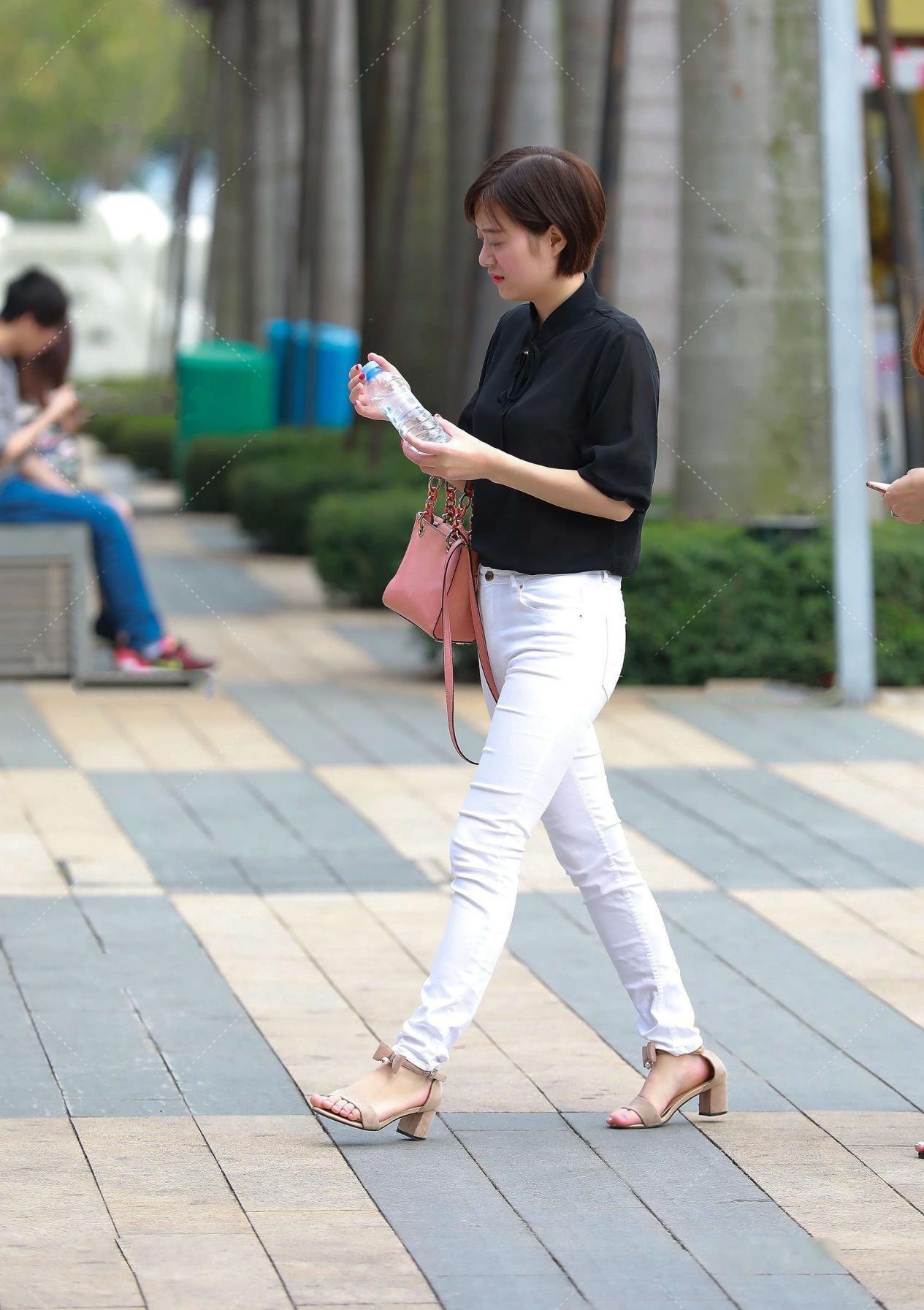 雪纺|如何打造职场范？雪纺衬衫不可少，这样穿时尚高级，又显独特气质