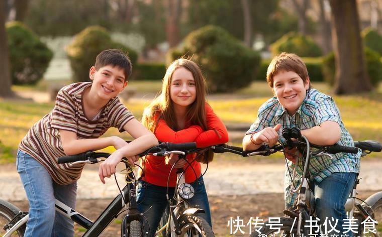 学习成绩|退休班主任:容易有出息的男孩,往往是这些类型,与成绩无关