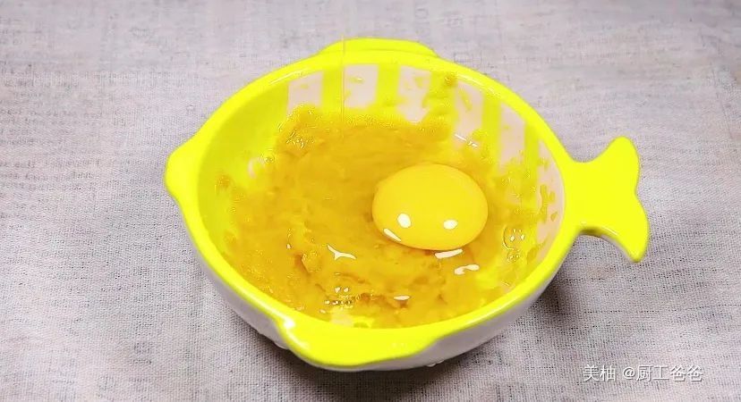 馒头|馒头最好吃的做法,补钙又补铁,比薯条还好吃,一锅不够宝宝吃