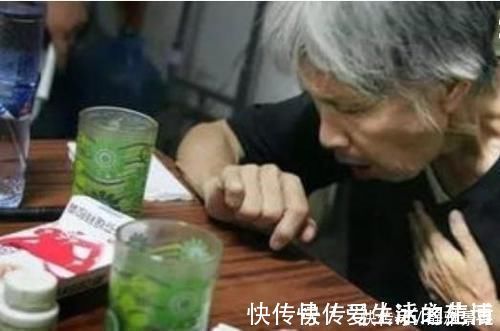 泡水|高血压不要担心,日常的1种食材,喝水时撒点,血压健康又稳定