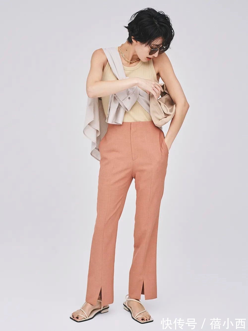 穿搭|还在学扮嫩?今年流行的大女人风可能更适合你,酷帅且时髦!