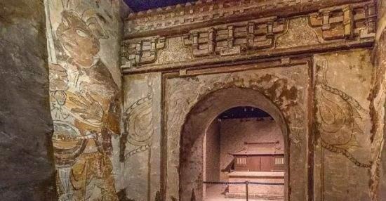 葡萄酒|叶茂台发现辽代陵墓,出土装有千年葡萄酒的瓷瓶,专家还尝了一口