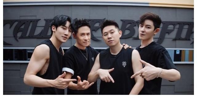 杜华|排名倒数第一就该退?敖犬“赖”在节目就已经赢了,想红也没有错