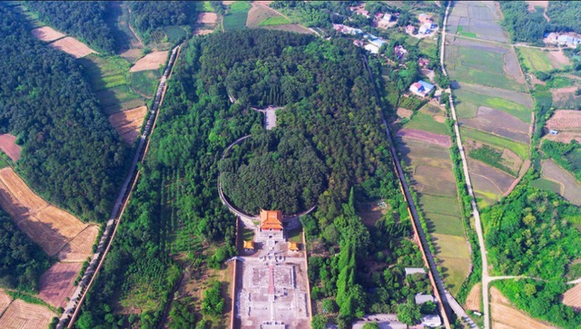 竣工|他没当过一天皇帝，陵墓却比朱元璋的孝陵还大，建了40年才竣工