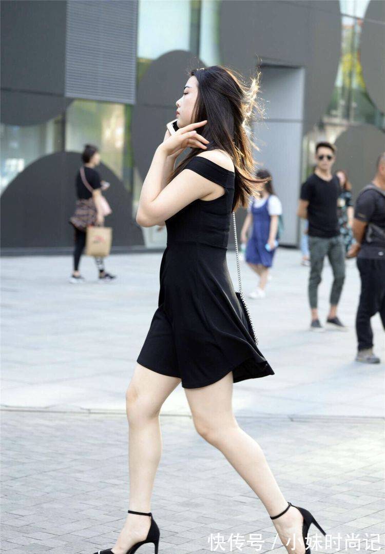 高跟鞋 尖头细跟鞋有很多款式,喜欢搭配的姑娘,选择百搭又实用的款式