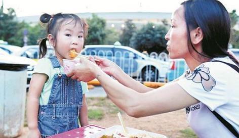 宝宝积食咳嗽不用怕，平时多给宝宝喝“1水”，化解积食缓解咳嗽