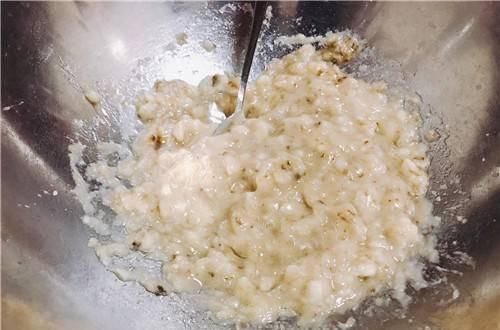 面粉|懒人蛋糕,买上香蕉面粉就能做,不打发不用黄油,一次就能成功