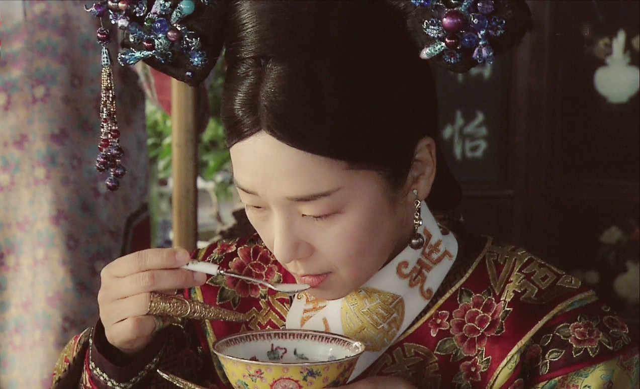  银子|仆人送错奠仪银子，高情商小县令将错就错，几年后狂升一品大员