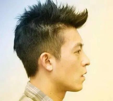 与颜值无关，让女生脸红心跳的5款男生发型！