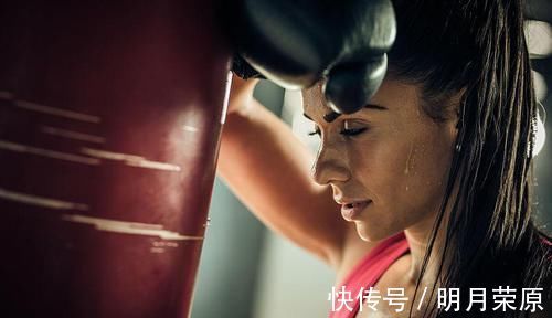 肌肉|这些“没用”的健身行为，会对身体带来伤害，你有没有犯错？