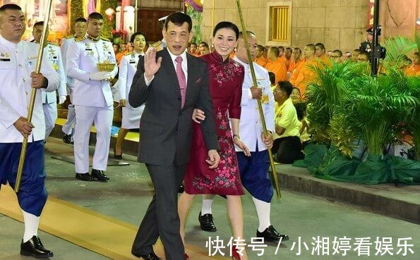 华裔王后|华裔王后苏提达晒旗袍漫画太美了!太有东方韵味,诗妮娜东施效颦