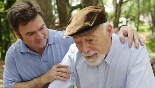 预防|人过四十,常按三穴,多吃四物,可预防老年痴呆