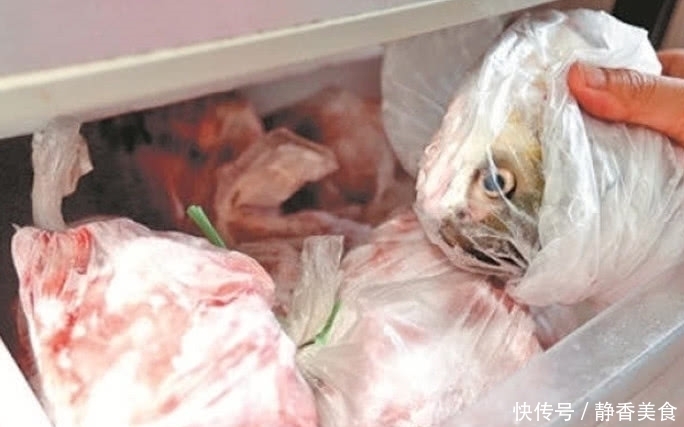 快不|冰柜里的冻肉“硬如石头”?别用冷水泡,只需1步,化肉快不变味