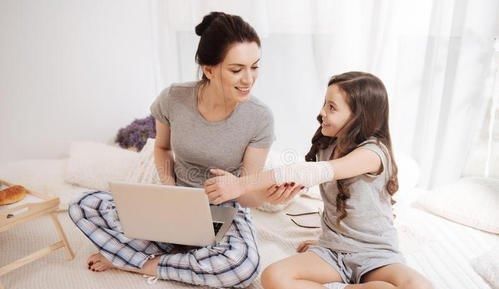 观察力|孩子从小有这3个特征,说明智力发育好,长大后更容易有出息!