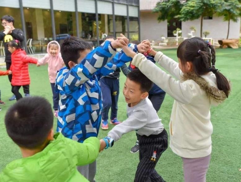 孩子|孩子年龄虽小，但也有自尊，家长教育孩子前要了解“自尊法则”