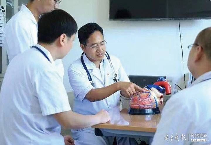 重托|面对生命重托，济宁市第二人民医院的他们身着白衣勇担时代使命