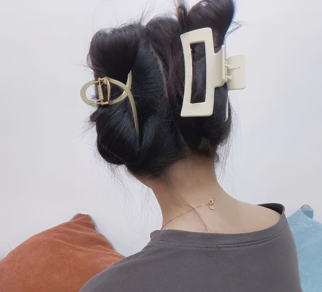 2021年这3款短发必火，照着剪美爆了