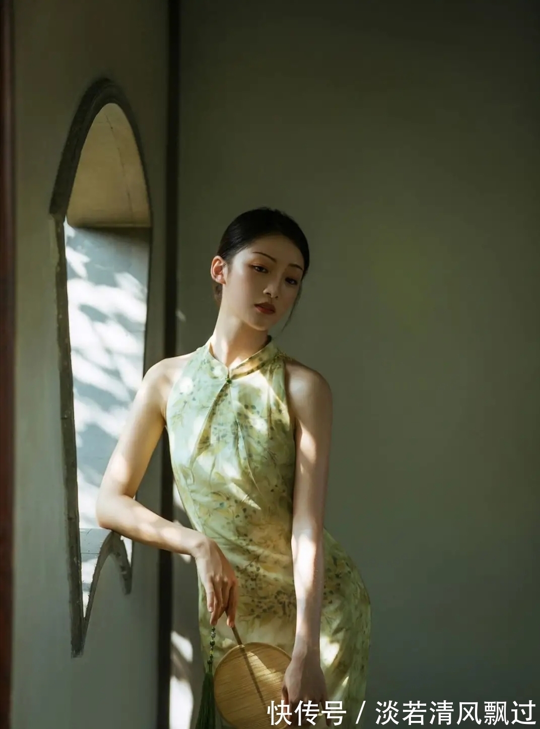 清光$诗·十一首丨但有明光皆顾影,何曾玉露不遮天