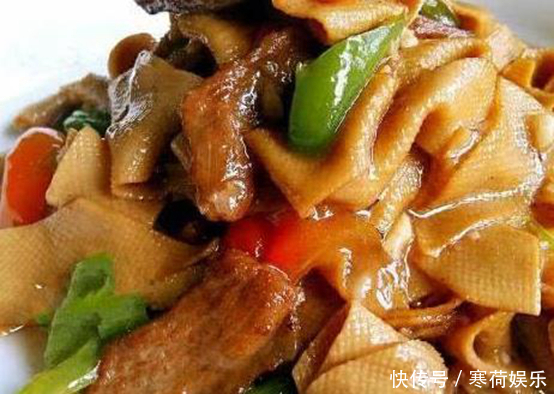 朋友来家做客,做了几道家常菜招待,朋友吃完直夸大厨