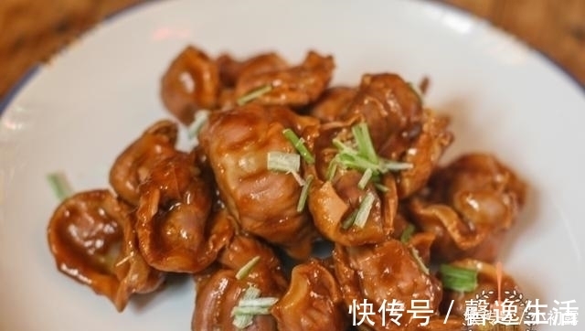 以前当垃圾扔,现在比肉还贵,过节下酒菜,又软又嫩,老少抢着吃