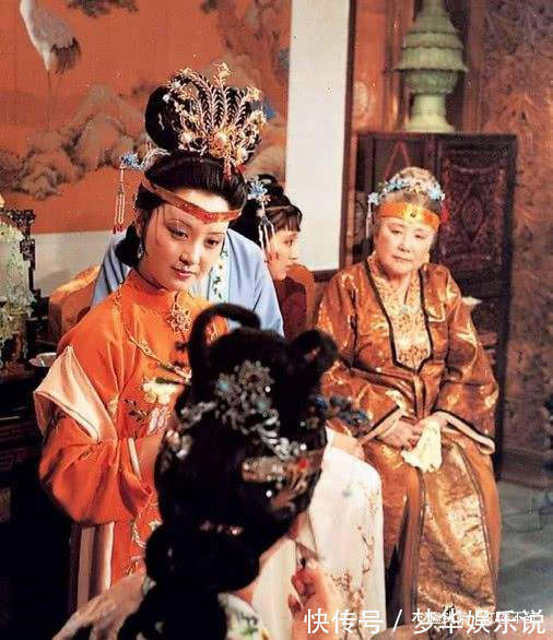 红楼梦!林黛玉进贾府,贾母为何连住处都不安排?一切都在王夫人预料之中