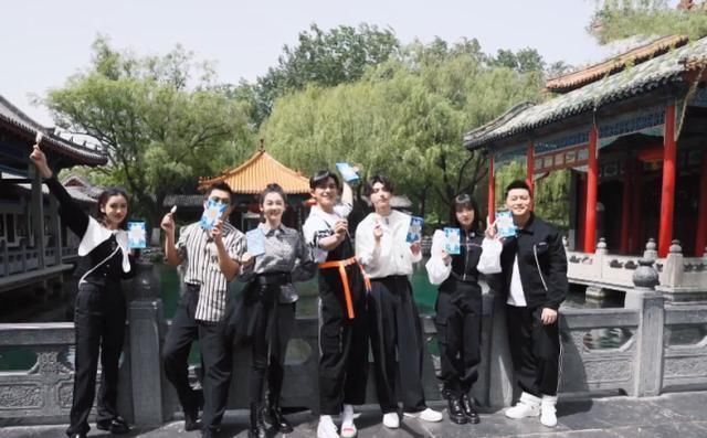 宋雨琦刚回归《奔跑吧》时,谁注意她对姚导说了啥?我没听错吧