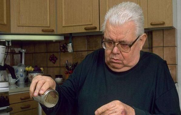 血栓最怕的2个小动作,没事动一动,化解血栓,“疏通”血管